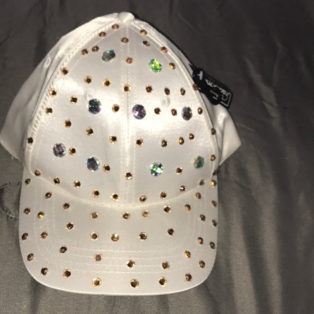 Sazy bee design cap hat!